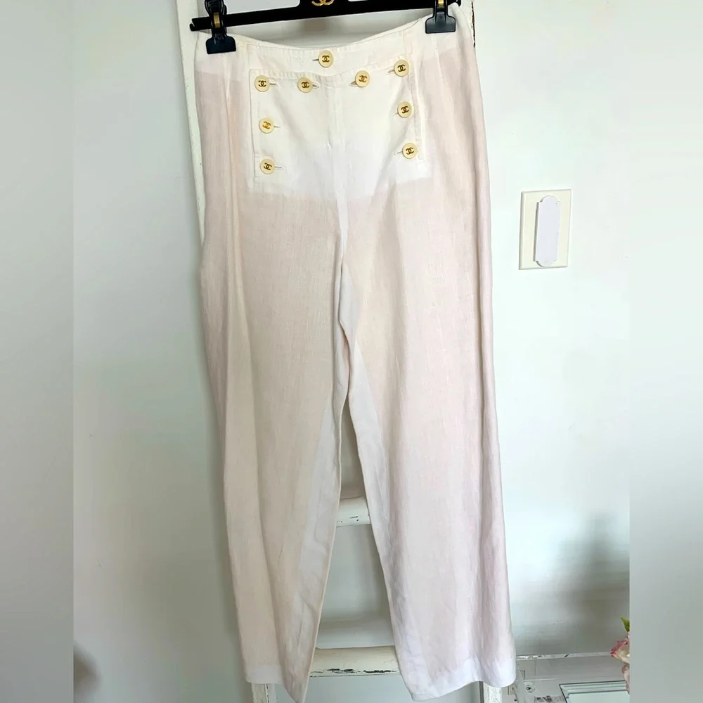 CHANEL Pre-Owned Linen
Sailor flared cropped pants - Picture 2 of 4